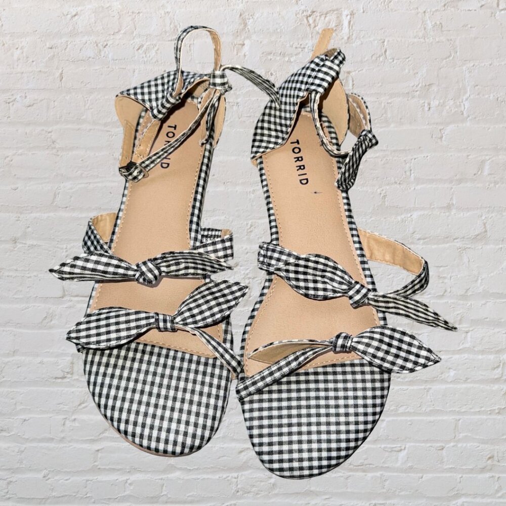 9W TORRID Plaid Bow Sandals